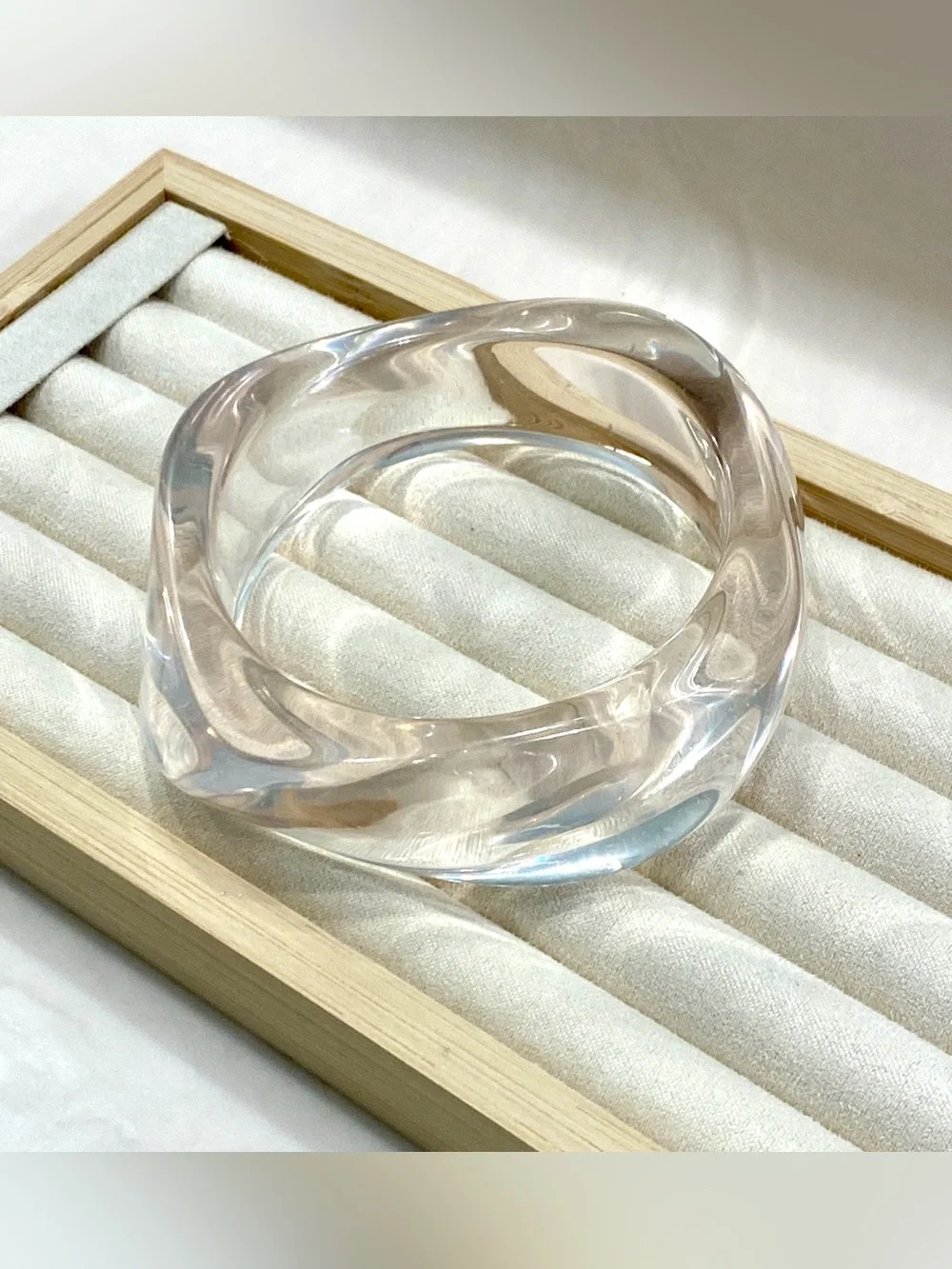 N/A elegant clear
